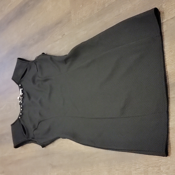 Women's black dress. - Picture 7 of 10